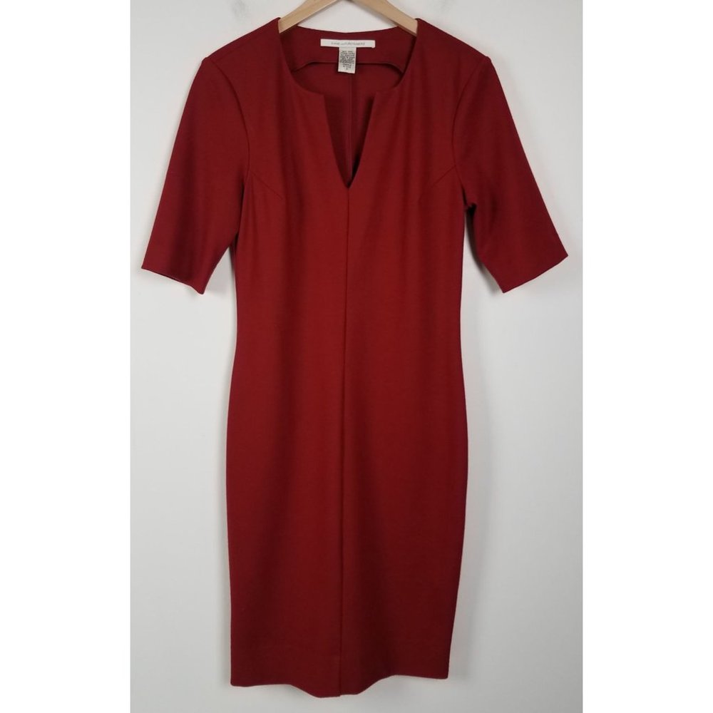 Diane Von Furstenberg Women's Sz. 10 Red Wool Short Sleeve V Neck Shift Dress